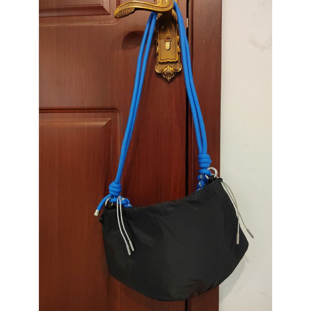 topologie Black Crossbody with Bright Blue Rope Strap - Picture 4 of 6